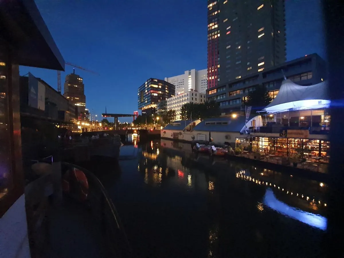 Botel De Coaster Hotel Rotterdam Nederland