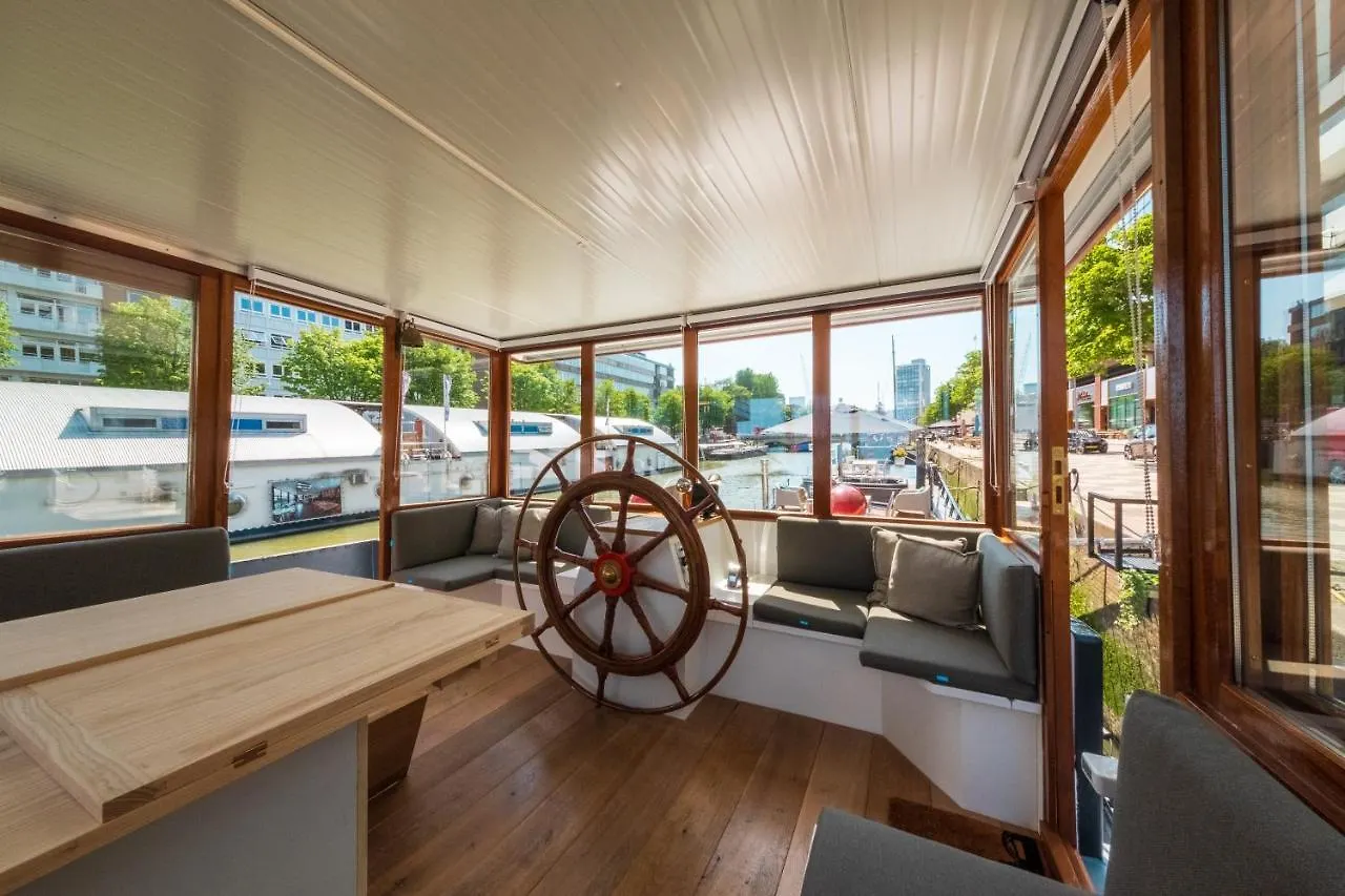Botel De Coaster Hotel Rotterdam