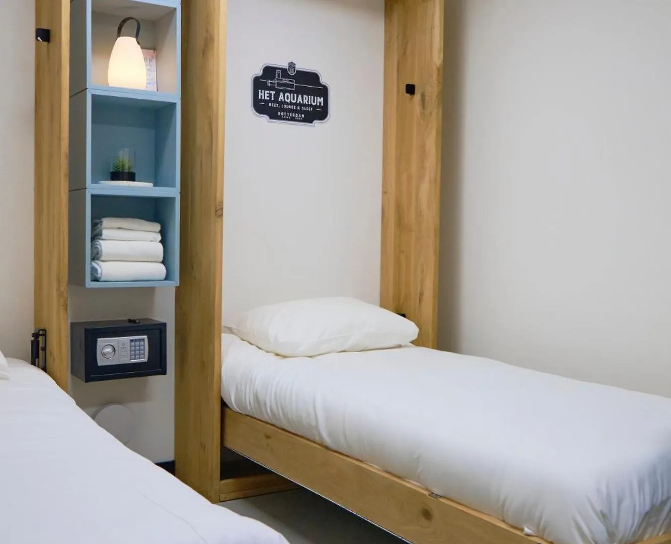 De Coaster Hotel Rotterdam Botel