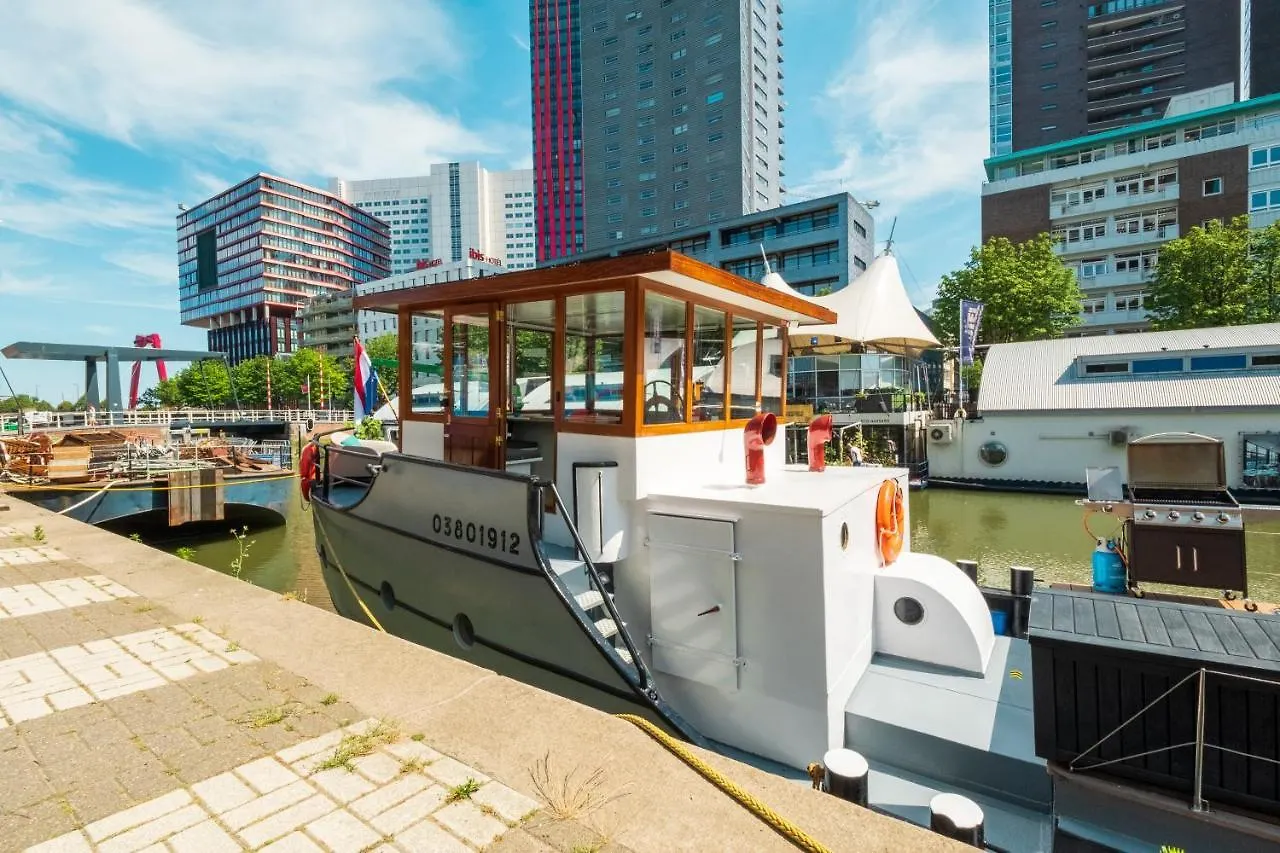 Hotel De Coaster & Aquarium Ponton Rotterdam