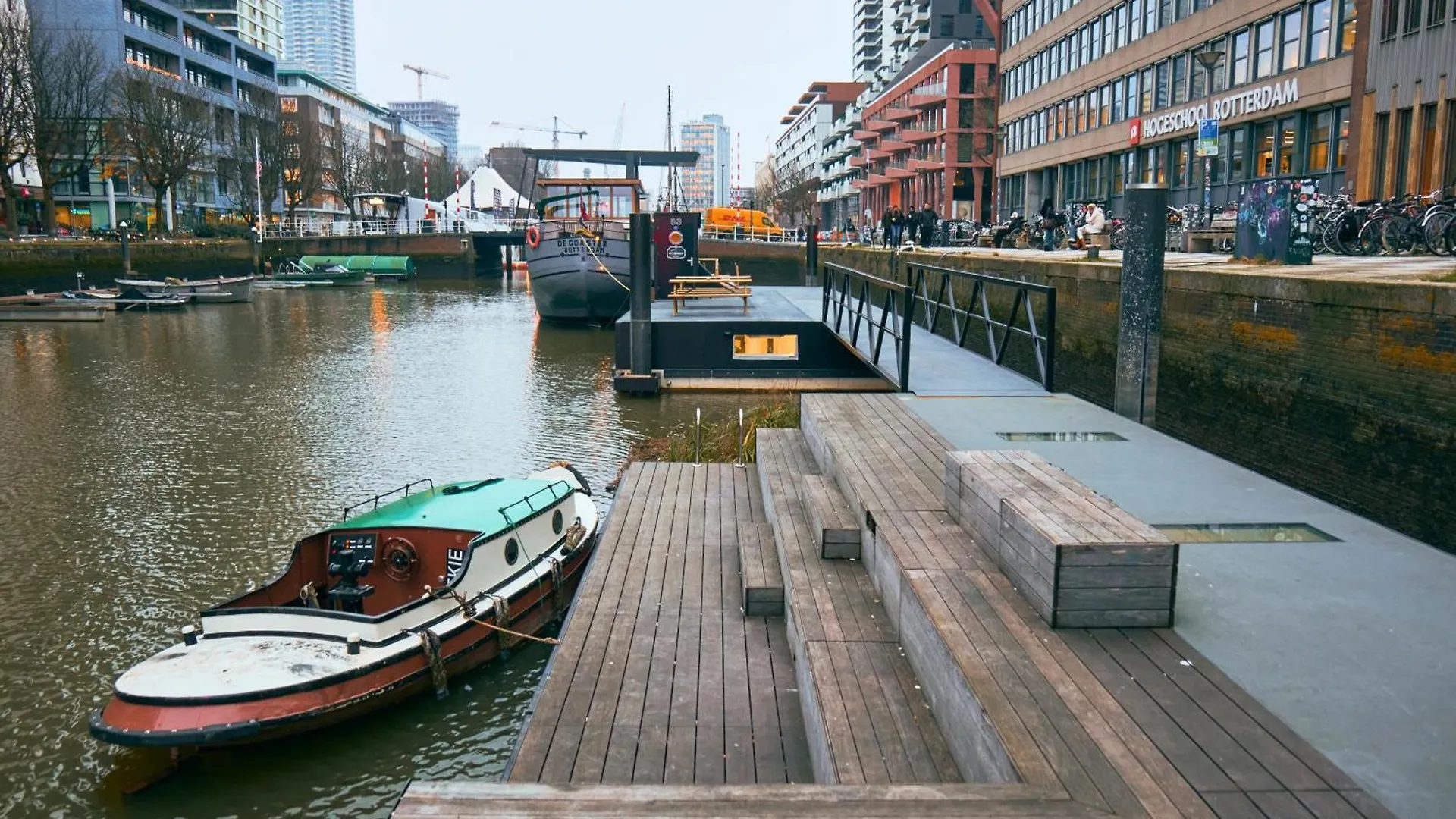 Botel Hotel De Coaster & Aquarium Ponton Rotterdam